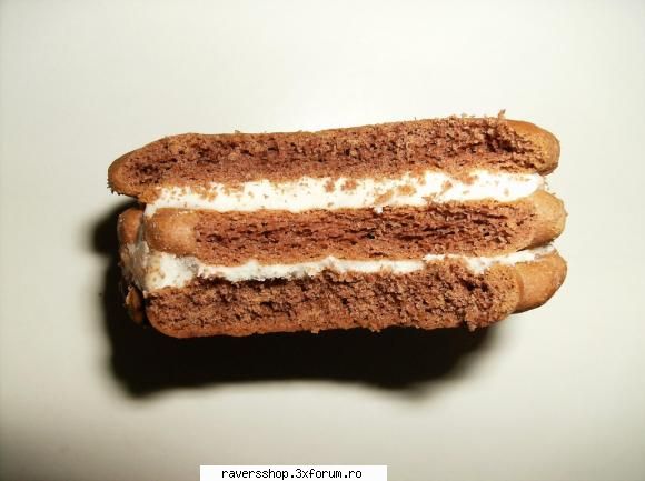 fotofrafia digitala prea potriveste aici...da pare funny poza...o numesc triscuite &nbsp;