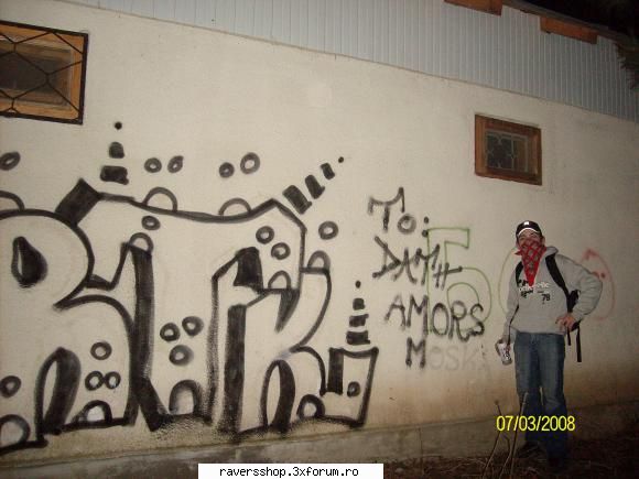 graffiti mosk...am vrut scriu facut negru (si gata canul) restul imi place mult cum pretenu meu dath