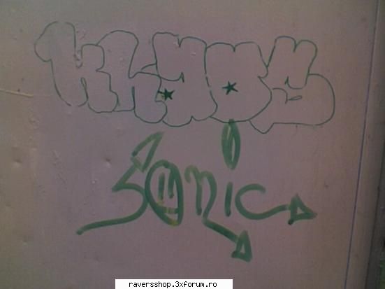graffiti asta l-am facut centrla d'aia stencil e... ceva... &nbsp; ... vreu uitat precizez ani?