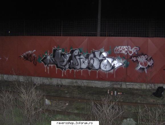 graffiti piece shit bomb.