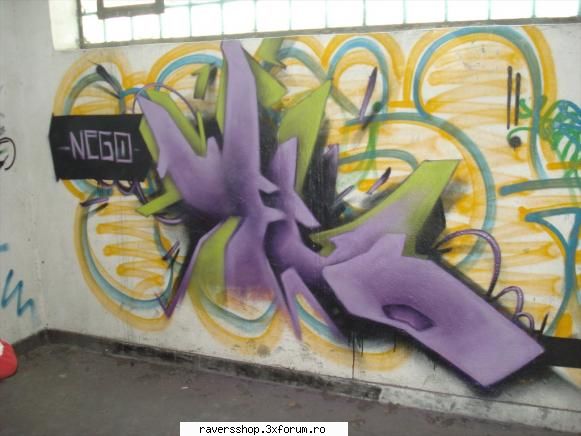 graffiti unu fast resturi alien deacol marimea