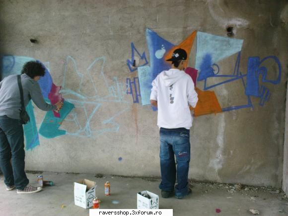 xir iser poze in action