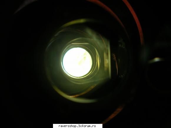 fotofrafia digitala luminita capatul binoclului