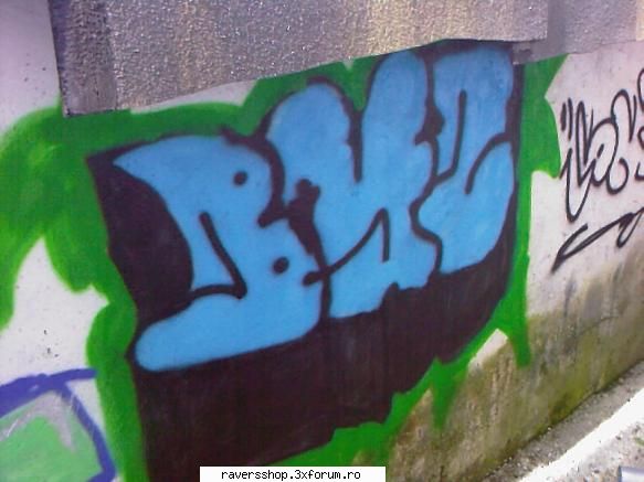 graffiti sunt muuuuulti muuuulti ani, fratilor! mai trbuia dau inca data negru