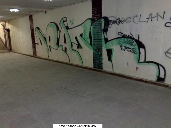 graffiti scuzati calitatea imaginii poza mai sus.un bomb..