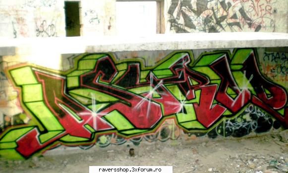 graffiti pacat ne-am nascut sau facut razboaie revolutii ,degeaba murit oameni libertate, degeaba