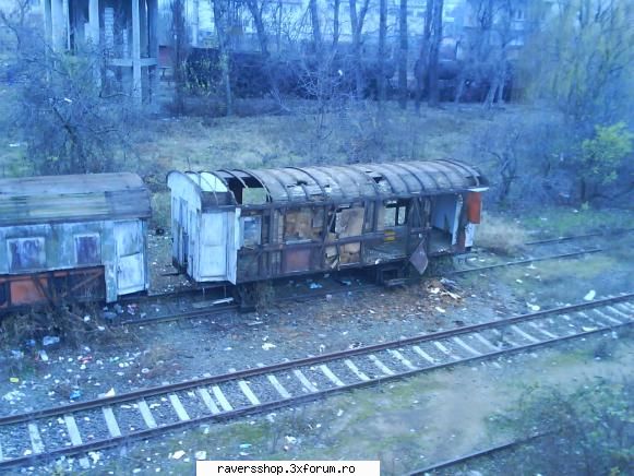 fotofrafia digitala tren modern:
