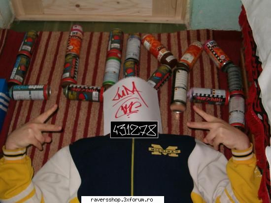 graffiti dude stil strange caractere ........ special prima schita ......ia vad dak place poza
