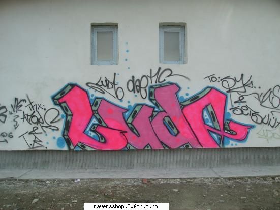 graffiti little somethin` that did this avut parte niste scursuri toata est vie... nush` cat bine