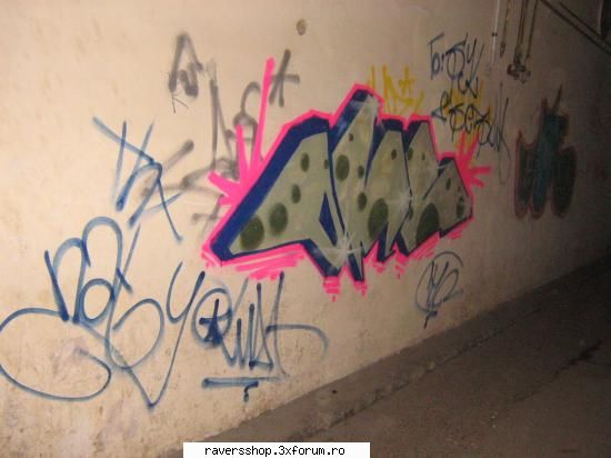 graffiti *omb.. stie mega tare.. obicei.. aseara iasi srtikes again vede poza bine zic&nbsp; stg