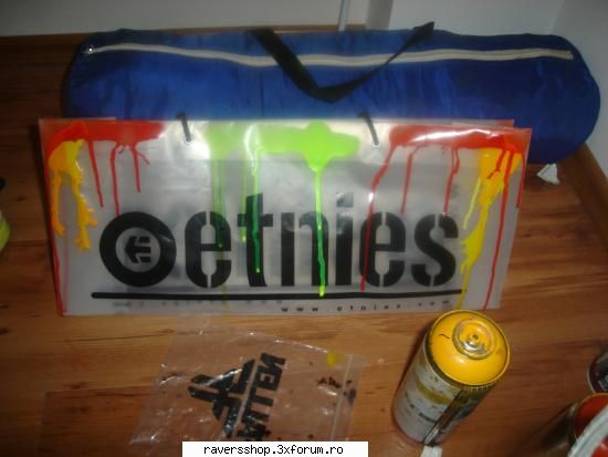 graffiti da.. mie imi place mam apukat piktat pungi)