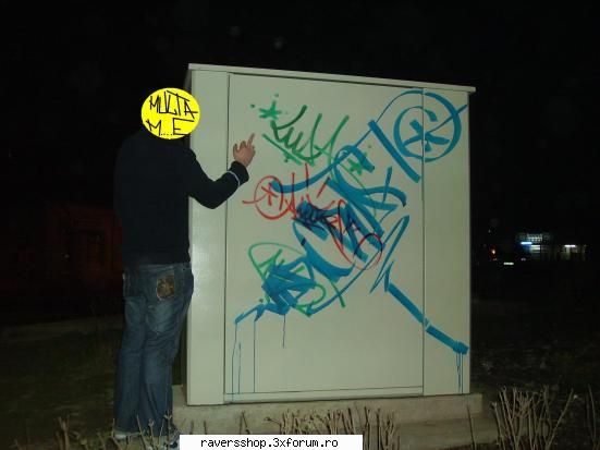 graffiti *mist... will that... sms* toti oamenii care daca stici ceva ..id mess...nr tel de`al lui