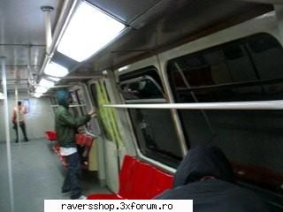 graffiti orice ati crede voi ....ala care mazgaleste metroul nui goe.....vi pare voua &nbsp; &nbsp;