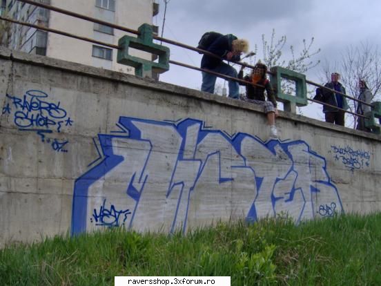 graffiti keepin' alive iashinton ....funky people.... par aur, merci mov&nbsp; &nbsp; zke... mancat