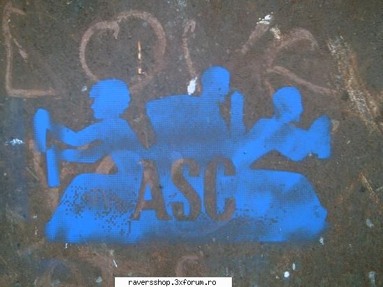 stenciluri crew logo