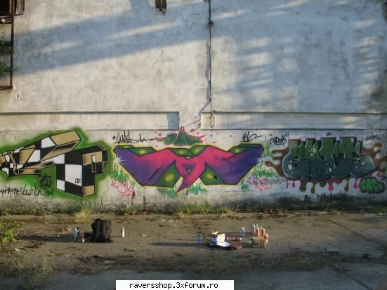graffiti iasi bere,1 banc mai multe jeturi spray) stanga dreapta qrip omc goesdoua degete sus mei