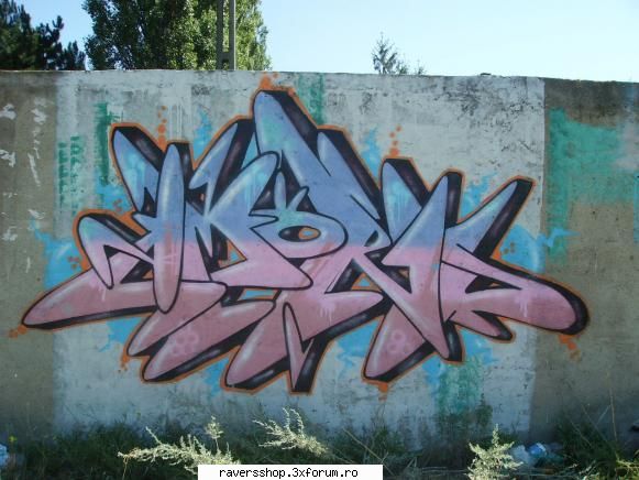 graffiti trash