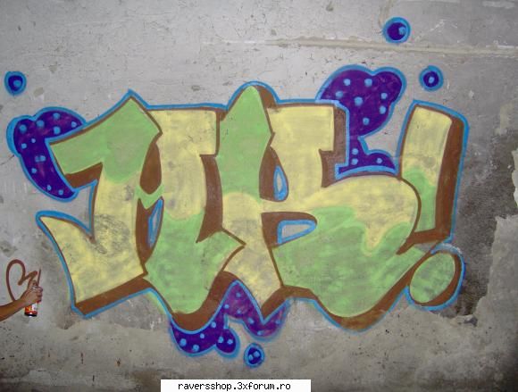 graffiti ....adik numi place zic asa intrun cuvant.... &nbsp; &nbsp; &nbsp; &nbsp; &nbsp; &nbsp;