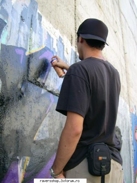 graffiti aceeashi scara ....:p baietzi activi joci...