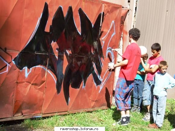 graffiti invatand copii mici ....