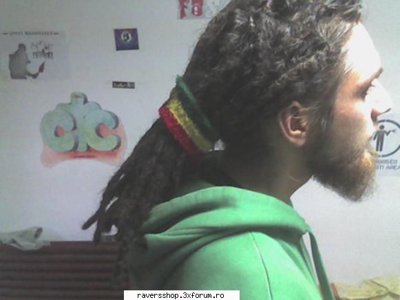 rastafari ids sunt din is....dar sunt facult mi-am facut merry christmas all...seee