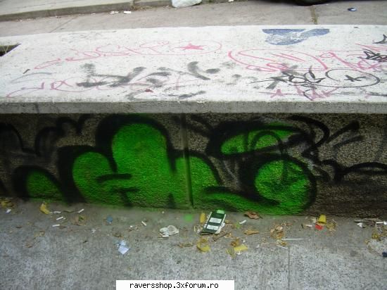 graffiti - kkt cu resturi de sprayuri :-j - ART